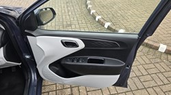 2023 (72) HYUNDAI I10 1.0 MPi Premium 5dr Auto 5105517