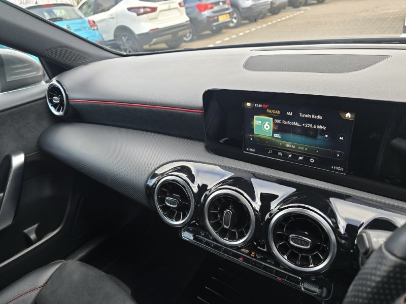 2019 (19) MERCEDES-BENZ A CLASS A200d AMG Line 5dr Auto 5071450