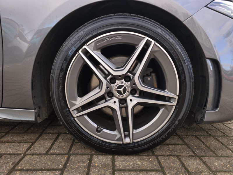 2019 (19) MERCEDES-BENZ A CLASS A200d AMG Line 5dr Auto 5071422