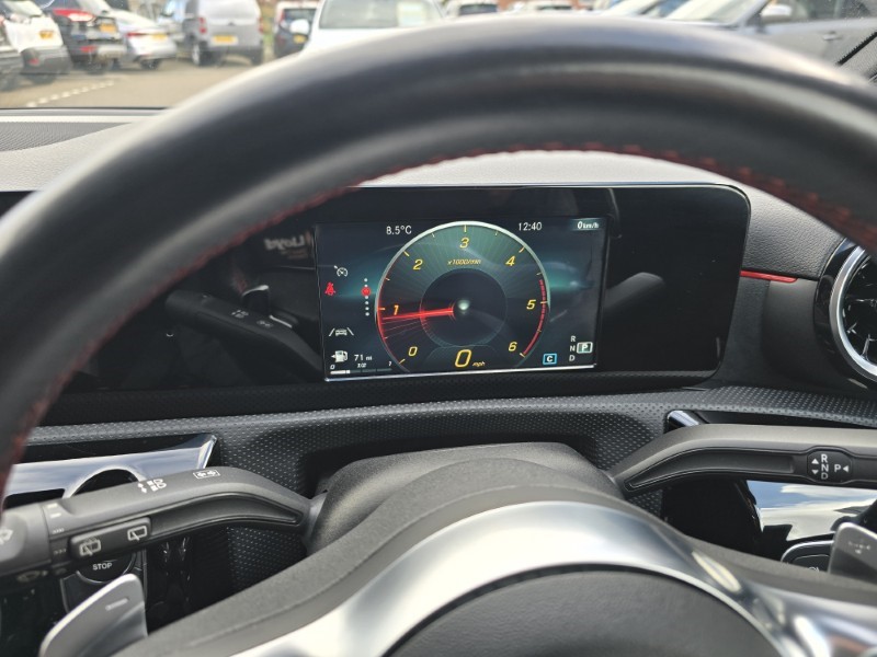 2019 (19) MERCEDES-BENZ A CLASS A200d AMG Line 5dr Auto 5071455