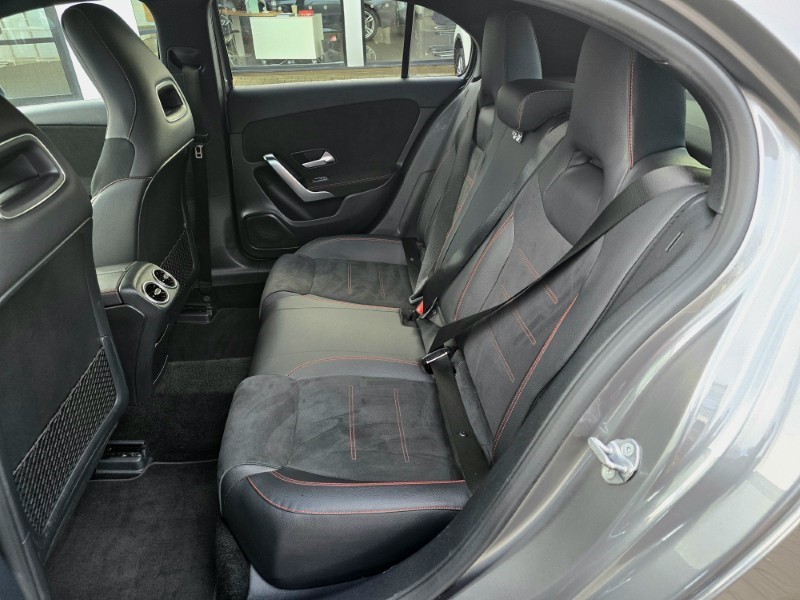 2019 (19) MERCEDES-BENZ A CLASS A200d AMG Line 5dr Auto 5071436