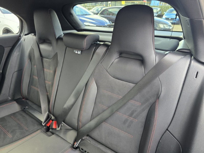 2019 (19) MERCEDES-BENZ A CLASS A200d AMG Line 5dr Auto 5071438