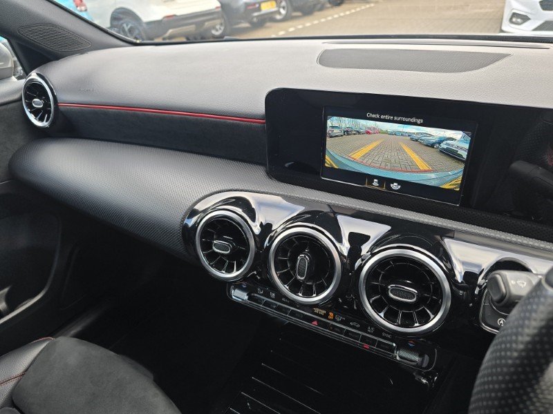 2019 (19) MERCEDES-BENZ A CLASS A200d AMG Line 5dr Auto 5071451