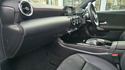2019 (19) MERCEDES-BENZ A CLASS A200d AMG Line 5dr Auto 5071441