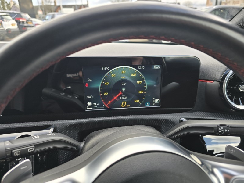 2019 (19) MERCEDES-BENZ A CLASS A200d AMG Line 5dr Auto 5071453