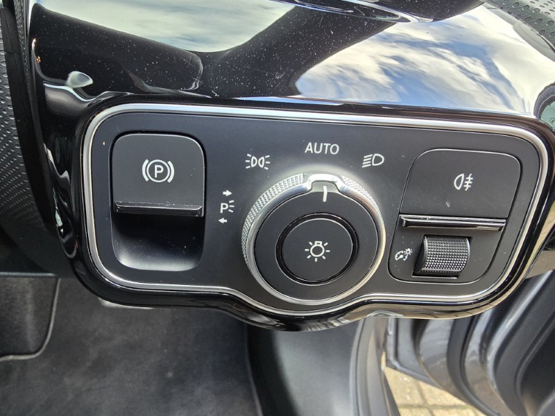 2019 (19) MERCEDES-BENZ A CLASS A200d AMG Line 5dr Auto 5071449