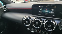 2019 (19) MERCEDES-BENZ A CLASS A200d AMG Line 5dr Auto 5071461
