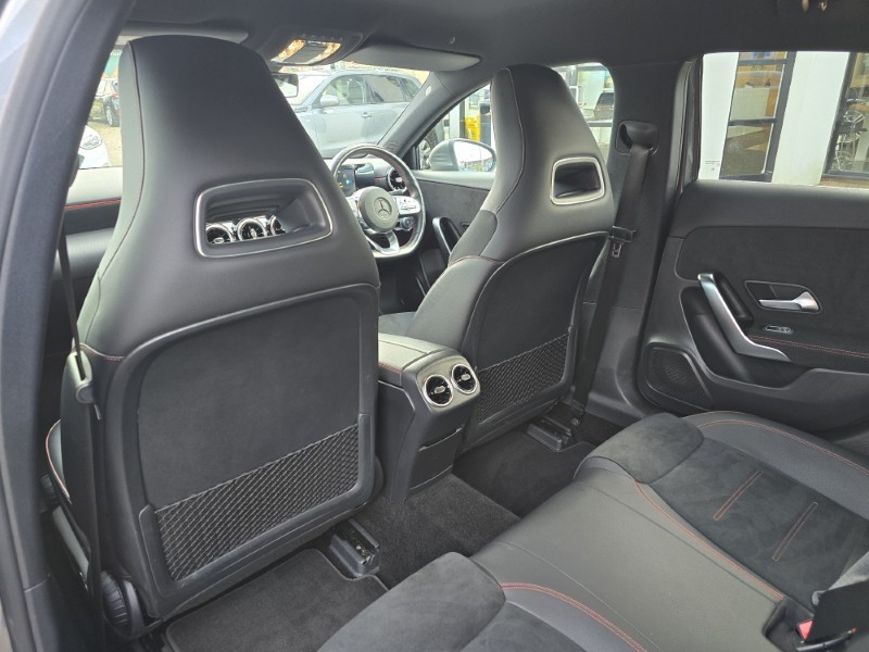 2019 (19) MERCEDES-BENZ A CLASS A200d AMG Line 5dr Auto 5071435