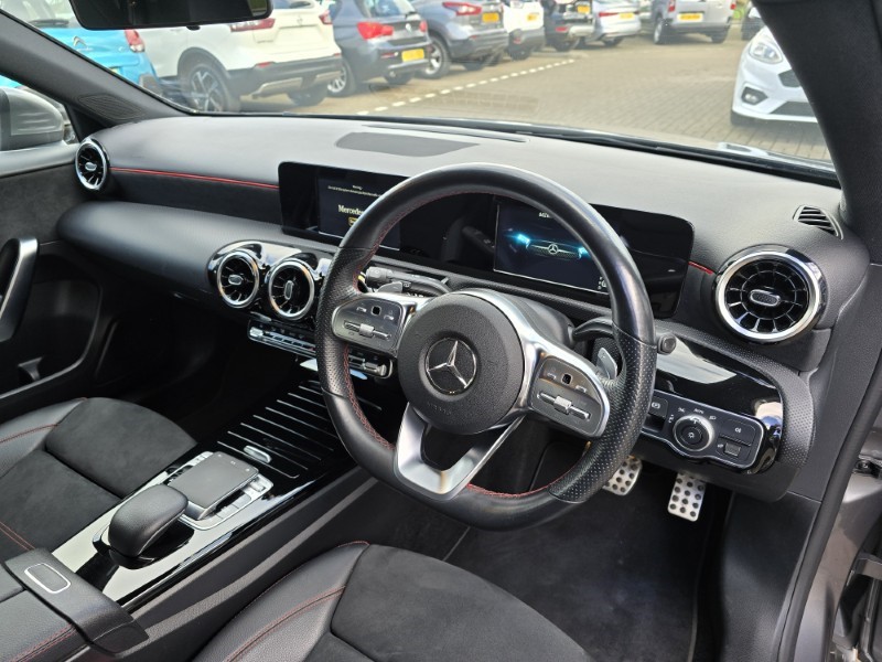 2019 (19) MERCEDES-BENZ A CLASS A200d AMG Line 5dr Auto 5071443