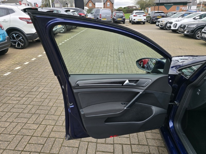 2019 (19) VOLKSWAGEN GOLF 1.5 TSI EVO 150 GT 5dr 5084440