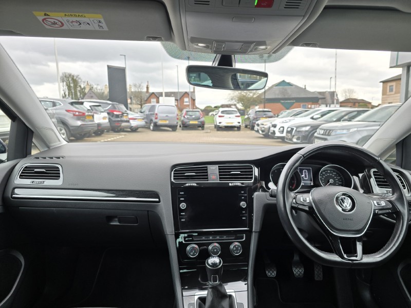 2019 (19) VOLKSWAGEN GOLF 1.5 TSI EVO 150 GT 5dr 5084435