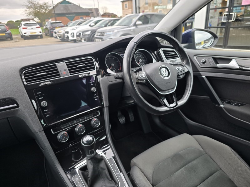2019 (19) VOLKSWAGEN GOLF 1.5 TSI EVO 150 GT 5dr 5084438