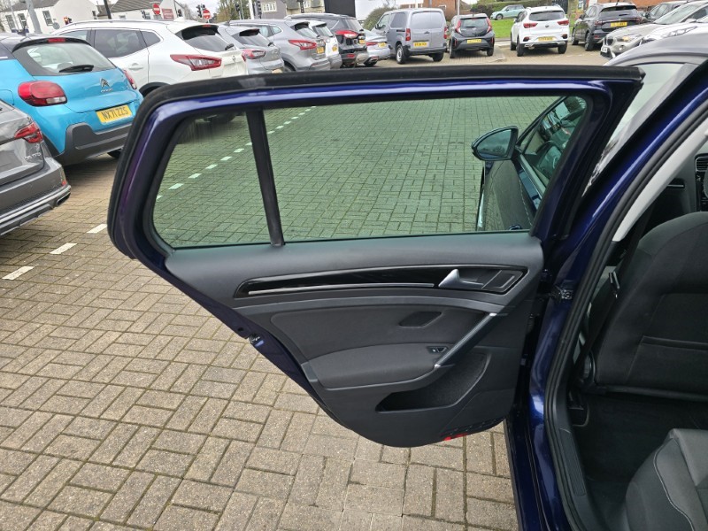 2019 (19) VOLKSWAGEN GOLF 1.5 TSI EVO 150 GT 5dr 5084432