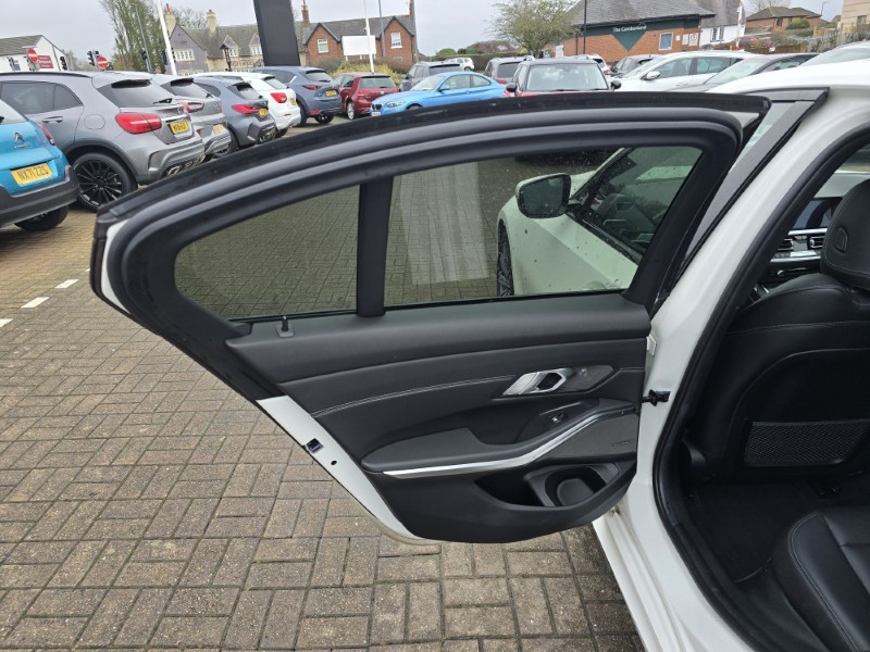 2019 (69) BMW 3 SERIES 320d xDrive M Sport 4dr Step Auto 5114171