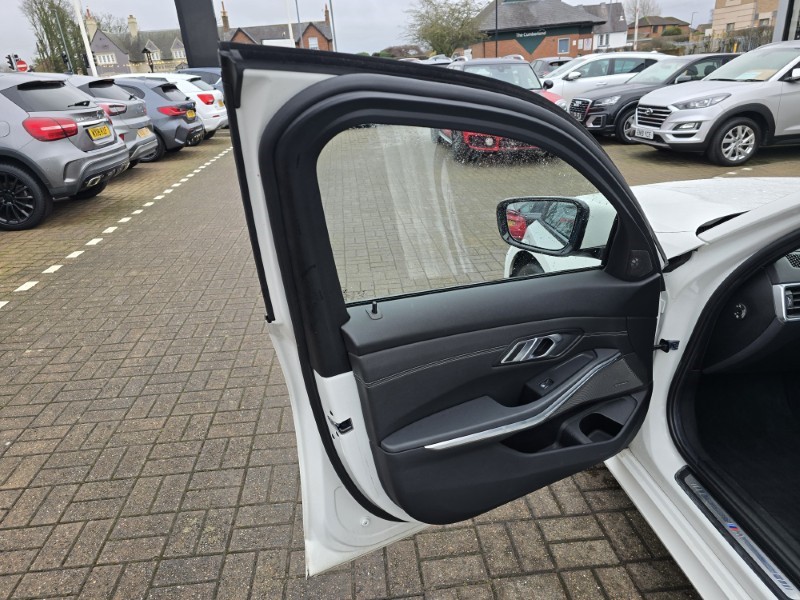 2019 (69) BMW 3 SERIES 320d xDrive M Sport 4dr Step Auto 5114179