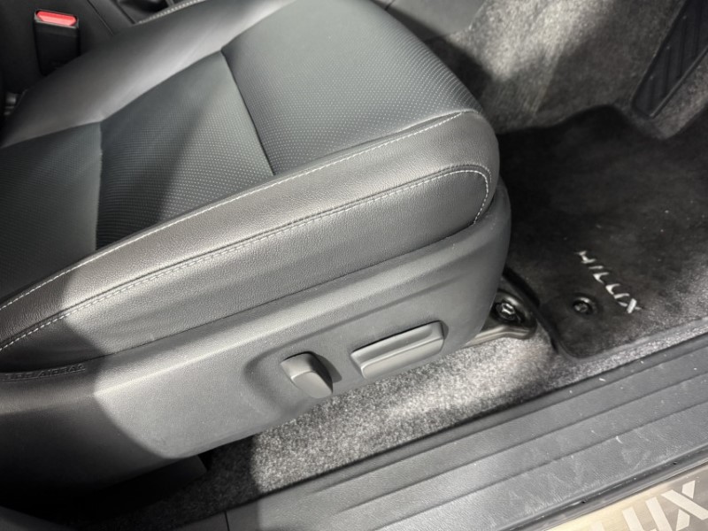 2026 (26) TOYOTA COMMERCIAL HILUX Invincible X D/Cab Pick Up 2.8 D 48V Auto 5333903