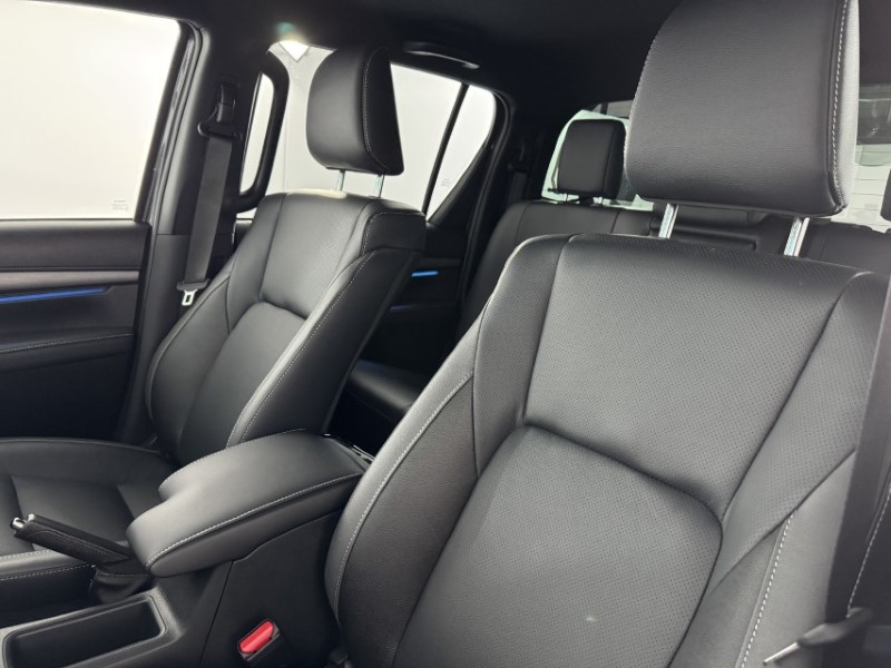 2026 (26) TOYOTA COMMERCIAL HILUX Invincible X D/Cab Pick Up 2.8 D 48V Auto 5333933