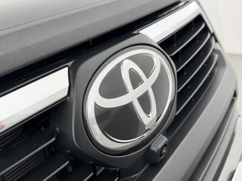 2026 (26) TOYOTA COMMERCIAL HILUX Invincible X D/Cab Pick Up 2.8 D 48V Auto 5333911