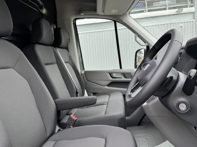 2025 (75) MAN COMMERCIAL TGE 180 Lion XC High Roof Van Auto 5098422