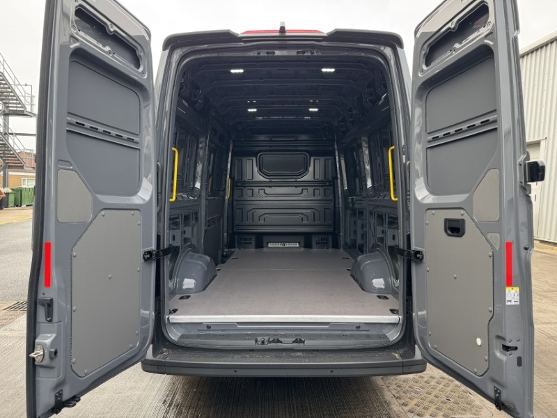 2025 (75) MAN COMMERCIAL TGE 180 Lion XC High Roof Van Auto 5098437