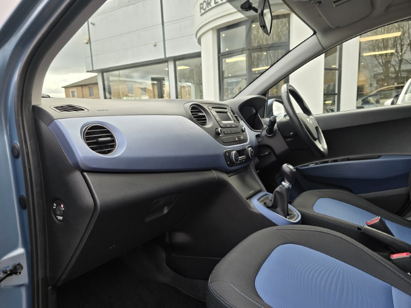 2017 (17) HYUNDAI I10 1.2 Premium SE 5dr 5105241