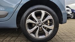 2017 (17) HYUNDAI I10 1.2 Premium SE 5dr 5105230