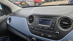 2017 (17) HYUNDAI I10 1.2 Premium SE 5dr 5105252