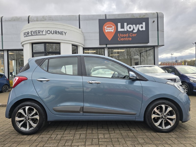 2017 (17) HYUNDAI I10 1.2 Premium SE 5dr 5105218