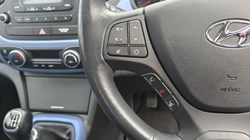 2017 (17) HYUNDAI I10 1.2 Premium SE 5dr 5105248