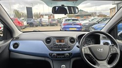 2017 (17) HYUNDAI I10 1.2 Premium SE 5dr 5105237