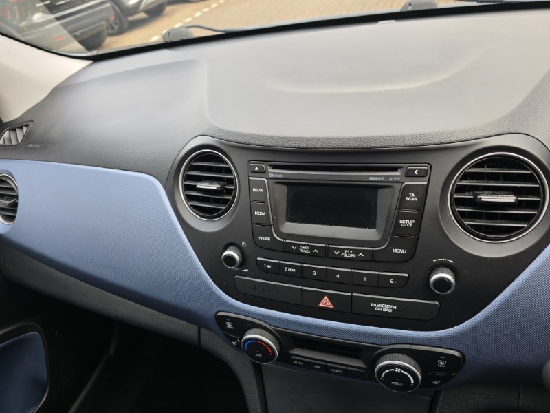 2017 (17) HYUNDAI I10 1.2 Premium SE 5dr 5105247