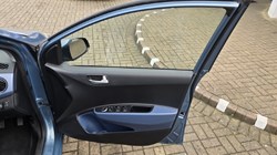 2017 (17) HYUNDAI I10 1.2 Premium SE 5dr 5105244