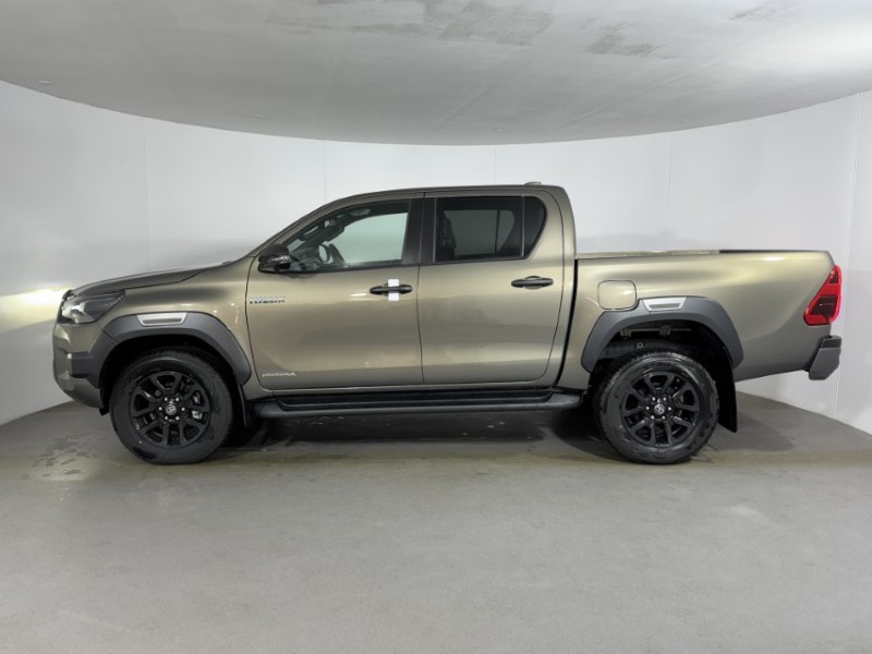 2026 (26) TOYOTA COMMERCIAL HILUX Invincible X D/Cab Pick Up 2.8 D 48V Auto 5174070