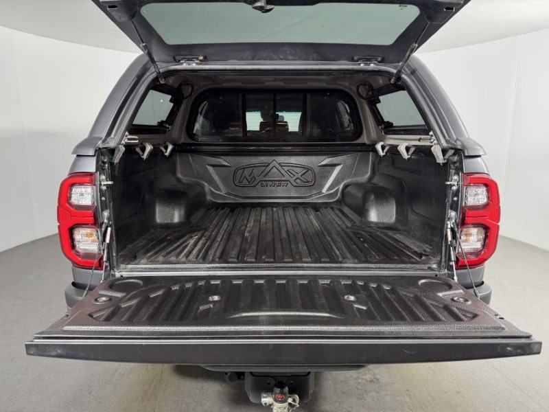 2025 (25) TOYOTA COMMERCIAL HILUX Invincible X D/Cab Pick Up 2.8 D 48V Auto 5141300