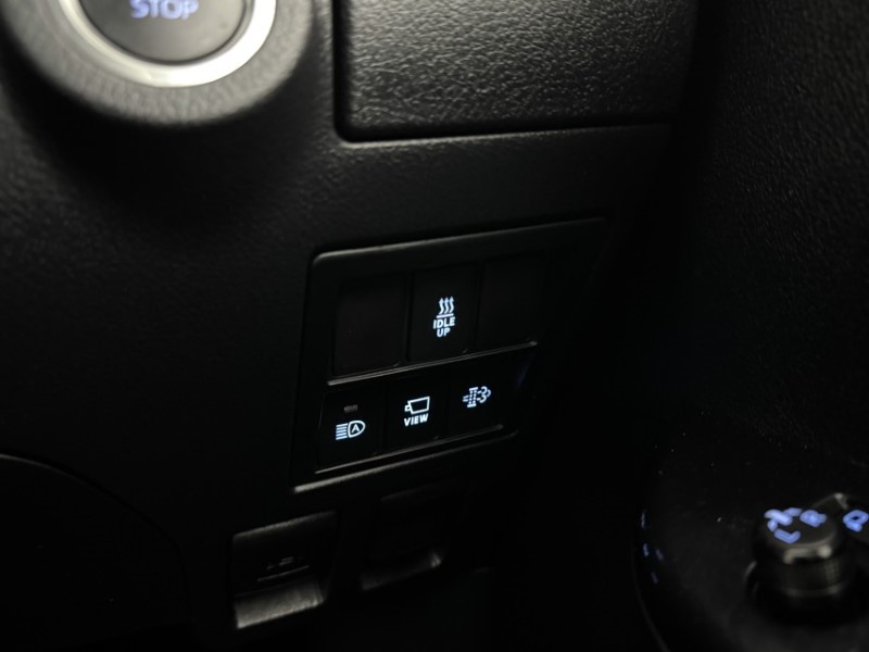 2025 (25) TOYOTA COMMERCIAL HILUX Invincible X D/Cab Pick Up 2.8 D 48V Auto 5141274