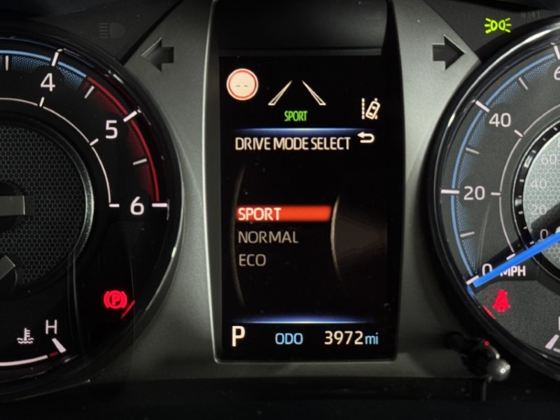 2025 (25) TOYOTA COMMERCIAL HILUX Invincible X D/Cab Pick Up 2.8 D 48V Auto 5141281