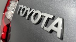 2025 (25) TOYOTA COMMERCIAL HILUX Invincible X D/Cab Pick Up 2.8 D 48V Auto 5141298