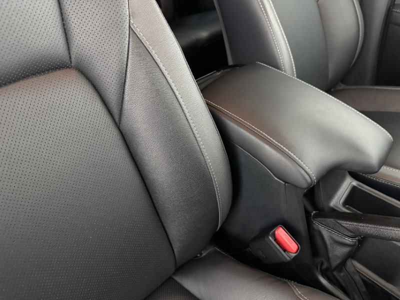 2025 (25) TOYOTA COMMERCIAL HILUX Invincible X D/Cab Pick Up 2.8 D 48V Auto 5141286