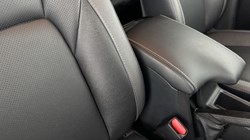 2025 (25) TOYOTA COMMERCIAL HILUX Invincible X D/Cab Pick Up 2.8 D 48V Auto 5141286