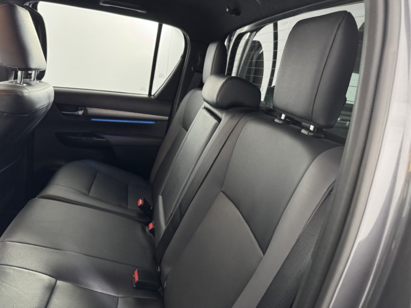 2025 (25) TOYOTA COMMERCIAL HILUX Invincible X D/Cab Pick Up 2.8 D 48V Auto 5141314