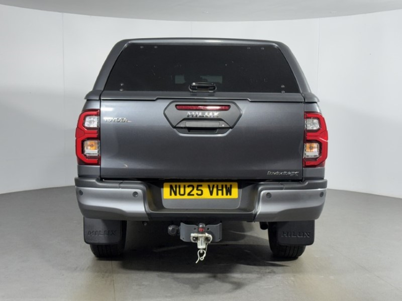 2025 (25) TOYOTA COMMERCIAL HILUX Invincible X D/Cab Pick Up 2.8 D 48V Auto 5141303