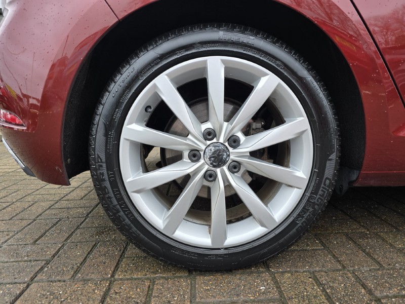 2018 (68) VOLKSWAGEN GOLF 1.5 TSI EVO 150 GT 5dr 5114219