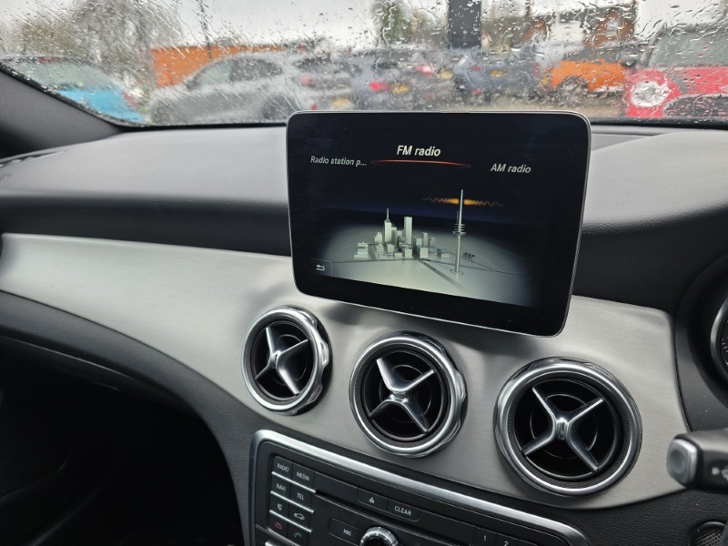 2018 (18) MERCEDES-BENZ GLA 220d 4Matic AMG Line Premium 5dr Auto 5114504