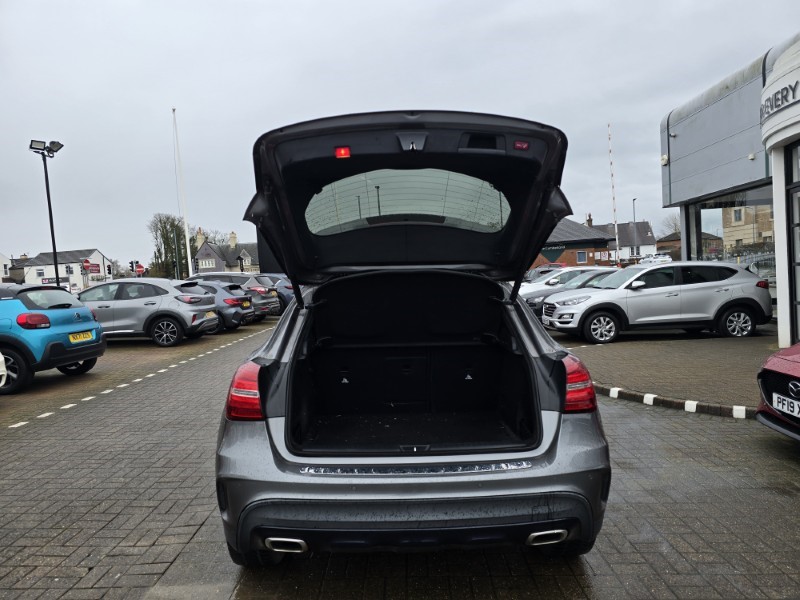 2018 (18) MERCEDES-BENZ GLA 220d 4Matic AMG Line Premium 5dr Auto 5114481