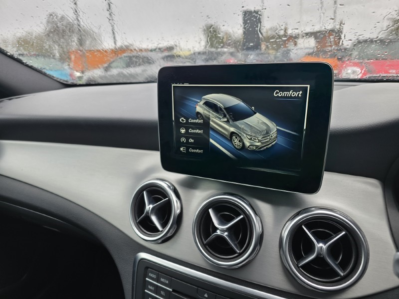 2018 (18) MERCEDES-BENZ GLA 220d 4Matic AMG Line Premium 5dr Auto 5114502