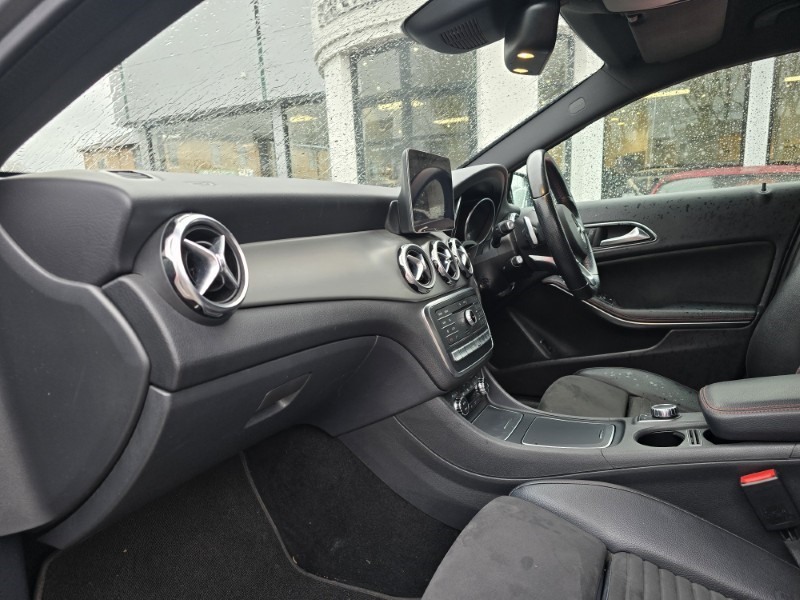 2018 (18) MERCEDES-BENZ GLA 220d 4Matic AMG Line Premium 5dr Auto 5114490