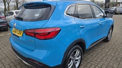 2022 (22) MG MOTOR UK HS 1.5 T-GDI Exclusive 5dr DCT 5113925