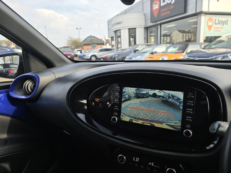 2023 (23) TOYOTA AYGO X 1.0 VVT-i Edge 5dr Auto 5141887