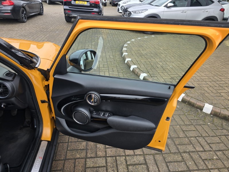 2016 (66) MINI HATCHBACK 2.0 Cooper S 5dr 5122242