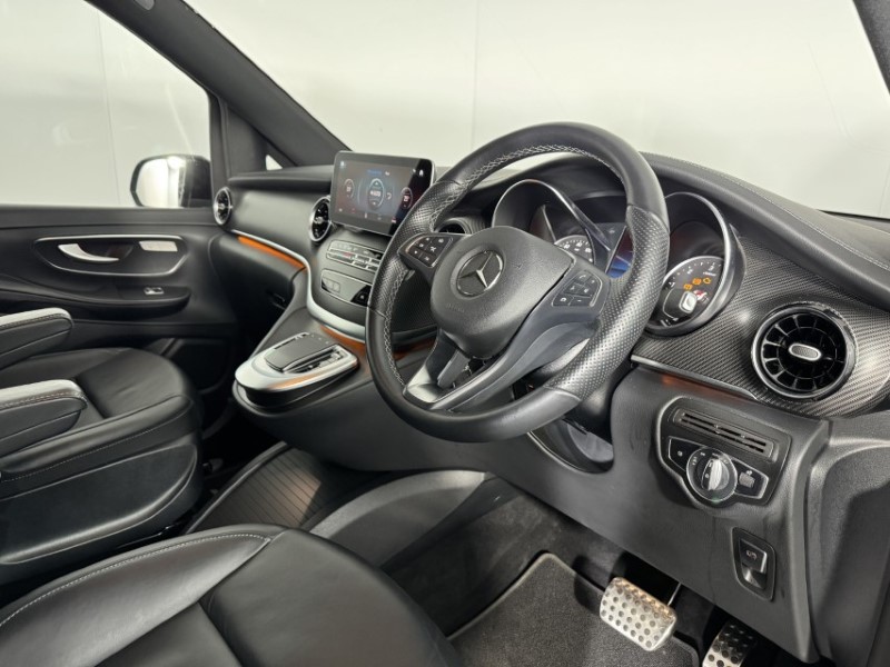 2023 (73) MERCEDES-BENZ V CLASS V220 d AMG Line 5dr 9G-Tronic [Extra Long] 5147655